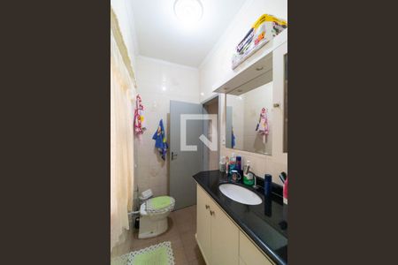 Casa à venda com 146m², 3 quartos e 2 vagas Casa à venda com 146m², 3 quartos e 2 vagasBanheiro