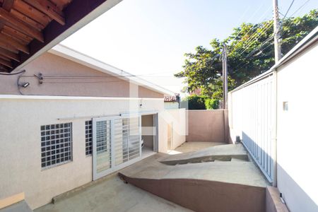 Casa à venda com 146m², 3 quartos e 2 vagas Casa à venda com 146m², 3 quartos e 2 vagasQuintal