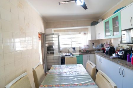 Casa à venda com 146m², 3 quartos e 2 vagas Casa à venda com 146m², 3 quartos e 2 vagasCozinha