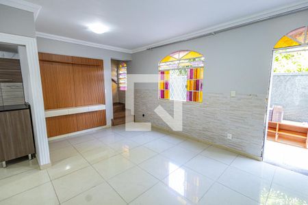 Sala de casa para alugar com 3 quartos, 110m² em Santa Amelia, Belo Horizonte