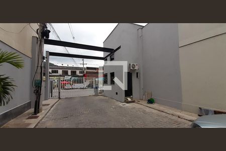 Casa de condomínio à venda com 120m², 3 quartos e 1 vagaPortaria