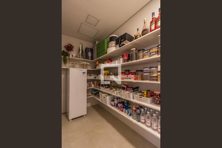 Apartamento à venda com 281m², 3 quartos e 3 vagas Apartamento à venda com 281m², 3 quartos e 3 vagasÁrea de Serviço