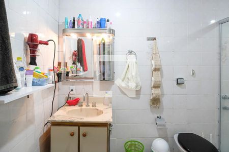 Casa à venda com 380m², 3 quartos e 2 vagasBanheiro da suíte 1