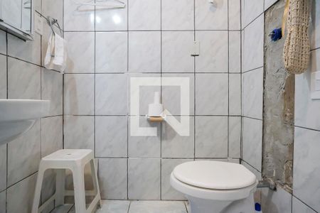 Casa à venda com 380m², 3 quartos e 2 vagasBanheiro da suíte 3