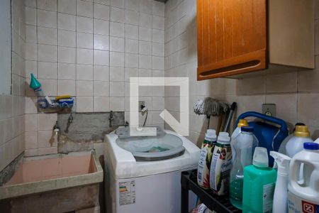 Casa à venda com 380m², 3 quartos e 2 vagasÁrea de serviço