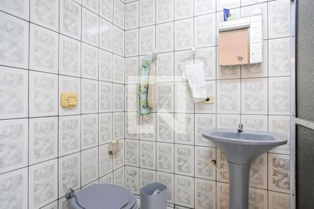 Casa à venda com 380m², 3 quartos e 2 vagasBanheiro da suíte 2