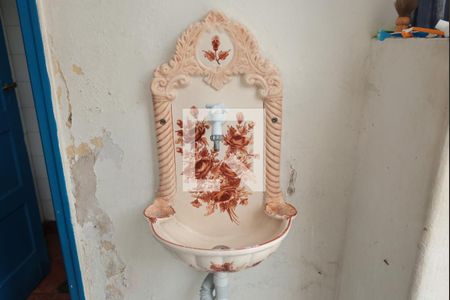 Casa à venda com 102m², 3 quartos e 2 vagasBanheiro de serviço