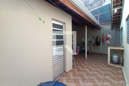 Casa à venda com 88m², 3 quartos e 1 vaga Casa à venda com 88m², 3 quartos e 1 vagaQuintal