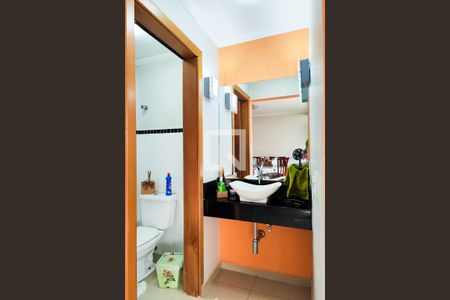 Casa à venda com 180m², 3 quartos e 2 vagas Casa à venda com 180m², 3 quartos e 2 vagasLavabo