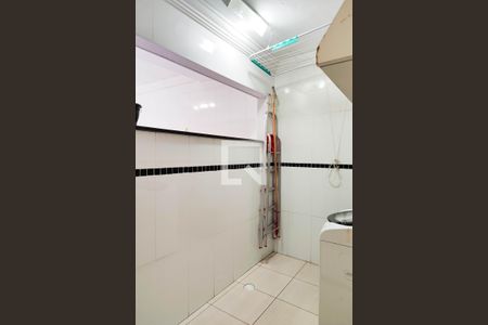 Casa à venda com 180m², 3 quartos e 2 vagas Casa à venda com 180m², 3 quartos e 2 vagasÁrea de Serviço