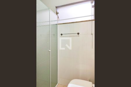 Casa à venda com 180m², 3 quartos e 2 vagas Casa à venda com 180m², 3 quartos e 2 vagasBanheiro da Suite 2