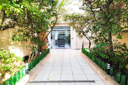 Casa à venda com 180m², 3 quartos e 2 vagas Casa à venda com 180m², 3 quartos e 2 vagasQuintal