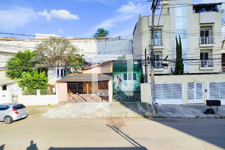 Casa à venda com 180m², 3 quartos e 2 vagas Casa à venda com 180m², 3 quartos e 2 vagasVista da Varanda da Suite 1