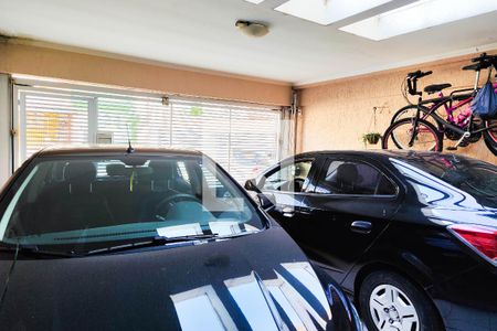 Casa à venda com 180m², 3 quartos e 2 vagas Casa à venda com 180m², 3 quartos e 2 vagasGaragem