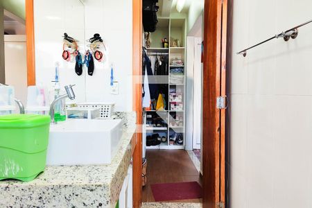 Casa à venda com 180m², 3 quartos e 2 vagas Casa à venda com 180m², 3 quartos e 2 vagasBanheiro da Suite 1