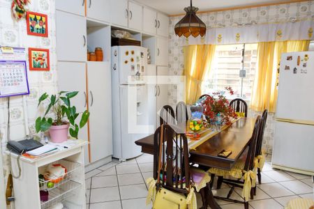 Casa à venda com 260m², 3 quartos e sem vaga Casa à venda com 260m², 3 quartos e sem vagaCozinha