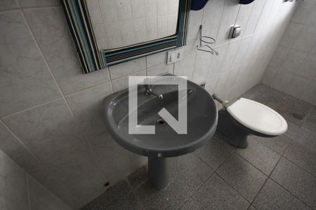 Casa à venda com 232m², 6 quartos e 1 vagaBanheiro Casa 1