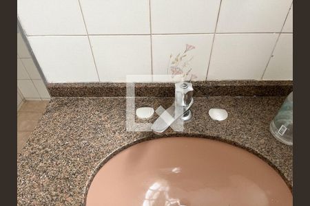 Casa à venda com 92m², 2 quartos e 2 vagasBanheiro