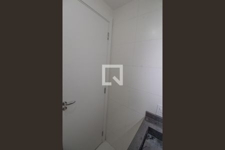 Apartamento à venda com 32m², 2 quartos e sem vaga Apartamento à venda com 32m², 2 quartos e sem vagaBanheiro