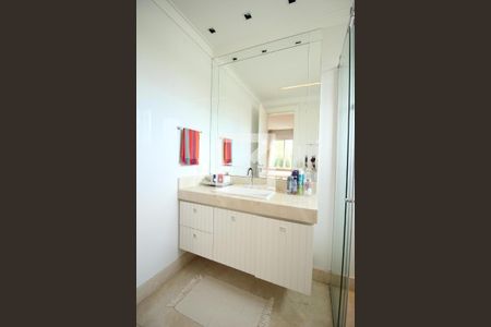 Casa de condomínio à venda com 805m², 4 quartos e 4 vagasBanheiro da Suíte 3