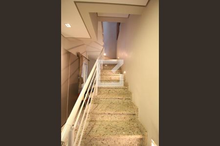 Casa de condomínio à venda com 805m², 4 quartos e 4 vagasEscada