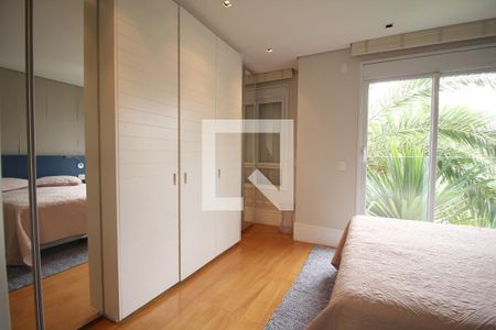 Casa de condomínio à venda com 805m², 4 quartos e 4 vagasSuíte 4