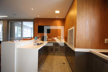 Casa de condomínio à venda com 805m², 4 quartos e 4 vagasVaranda gourmet