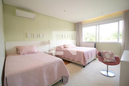 Casa de condomínio à venda com 805m², 4 quartos e 4 vagasSuíte 2