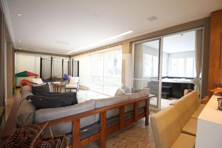 Casa de condomínio à venda com 805m², 4 quartos e 4 vagasVaranda gourmet