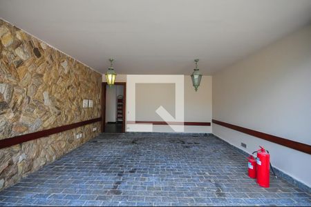 Casa de condomínio à venda com 470m², 3 quartos e 4 vagas Casa de condomínio à venda com 470m², 3 quartos e 4 vagasGaragem
