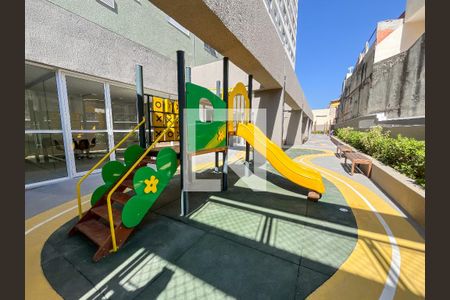 Apartamento para alugar com 34m², 2 quartos e sem vaga Apartamento para alugar com 34m², 2 quartos e sem vagaÁrea comum - Playground