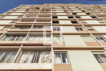 Apartamento à venda com 182m², 3 quartos e 1 vaga Apartamento à venda com 182m², 3 quartos e 1 vagaFachada