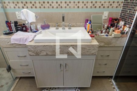 Apartamento à venda com 182m², 3 quartos e 1 vaga Apartamento à venda com 182m², 3 quartos e 1 vagaBanheiro 1 - Suíte