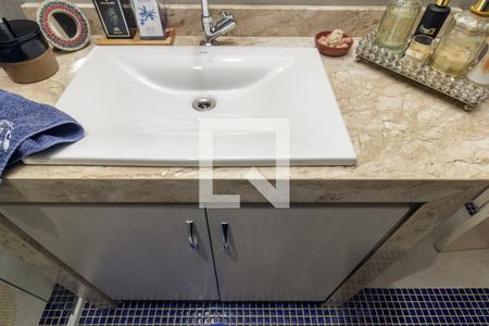 Apartamento à venda com 182m², 3 quartos e 1 vaga Apartamento à venda com 182m², 3 quartos e 1 vagaBanheiro 2