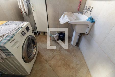 Apartamento à venda com 182m², 3 quartos e 1 vaga Apartamento à venda com 182m², 3 quartos e 1 vagaLavanderia