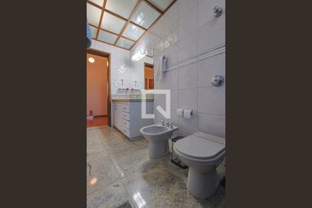 Apartamento à venda com 186m², 4 quartos e 3 vagas Apartamento à venda com 186m², 4 quartos e 3 vagasBanheiro