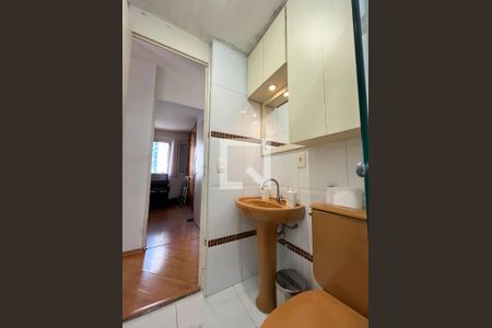 Apartamento à venda com 60m², 3 quartos e 1 vaga Apartamento à venda com 60m², 3 quartos e 1 vagaBanheiro Corredor