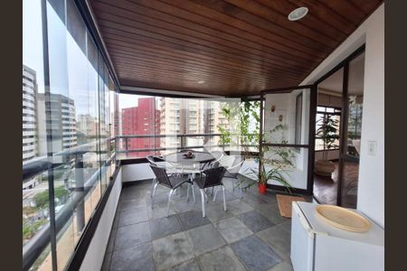 Apartamento à venda com 330m², 4 quartos e 3 vagas Apartamento à venda com 330m², 4 quartos e 3 vagasFoto 21