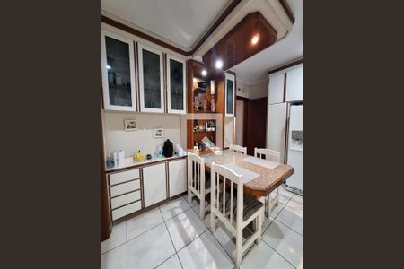Apartamento à venda com 330m², 4 quartos e 3 vagas Apartamento à venda com 330m², 4 quartos e 3 vagasFoto 27