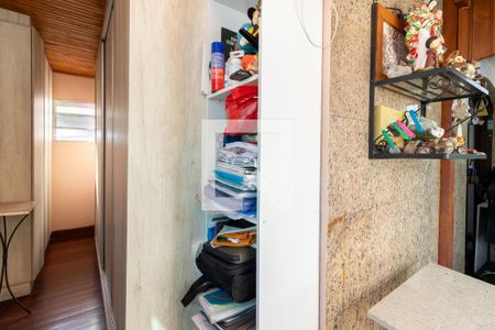 Casa à venda com 200m², 3 quartos e 2 vagasCloset da Suíte