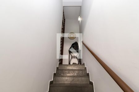 Casa à venda com 200m², 3 quartos e 2 vagasEscada Interna