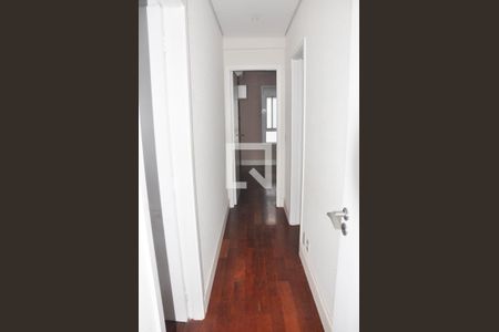 Apartamento à venda com 143m², 3 quartos e 2 vagasCorredor Quartos