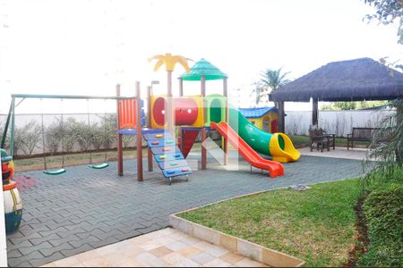 Apartamento à venda com 143m², 3 quartos e 2 vagasÁrea comum - Playground