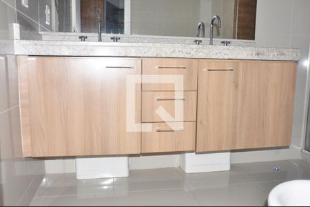 Apartamento à venda com 143m², 3 quartos e 2 vagasSuíte do Quarto 01