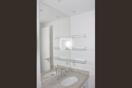 Apartamento à venda com 143m², 3 quartos e 2 vagasSuíte do Quarto 02