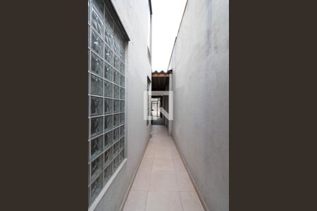 Casa à venda com 120m², 2 quartos e 3 vagas Casa à venda com 120m², 2 quartos e 3 vagasCorredor