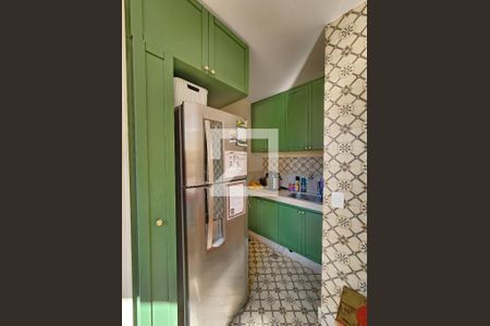 Apartamento à venda com 240m², 4 quartos e 4 vagas Apartamento à venda com 240m², 4 quartos e 4 vagasCozinha - Armários