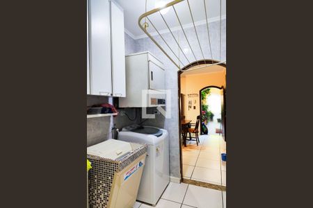 Casa à venda com 200m², 3 quartos e 4 vagas Casa à venda com 200m², 3 quartos e 4 vagasÁrea de Serviço