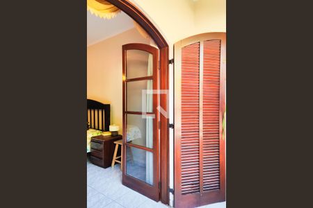 Casa à venda com 200m², 3 quartos e 4 vagas Casa à venda com 200m², 3 quartos e 4 vagasVaranda da Suite