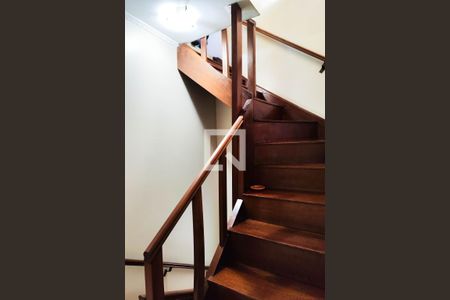 Casa à venda com 200m², 3 quartos e 4 vagas Casa à venda com 200m², 3 quartos e 4 vagasAcesso ao Sotão